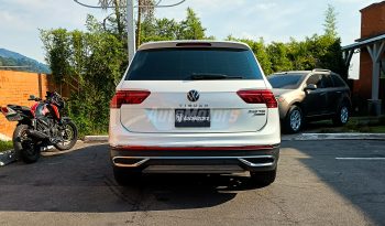 VOLKSWAGEN TIGUAN 240 TSI 4MOTION 2022 full