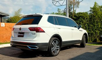 VOLKSWAGEN TIGUAN 240 TSI 4MOTION 2022 full