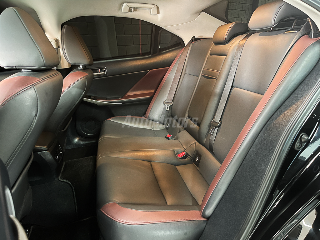 LEXUS IS 300 2021 BLINDAJE 3+ full