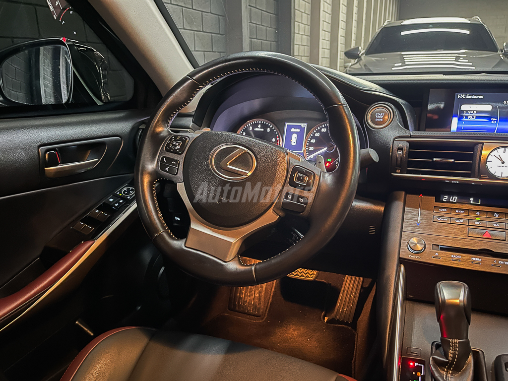 LEXUS IS 300 2021 BLINDAJE 3+ full