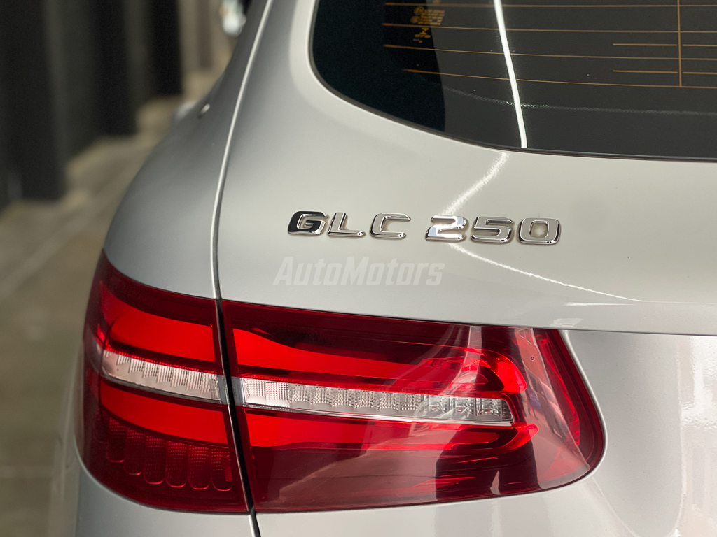 MERCEDES-BENZ GLC 250 4MATIC 2018 full