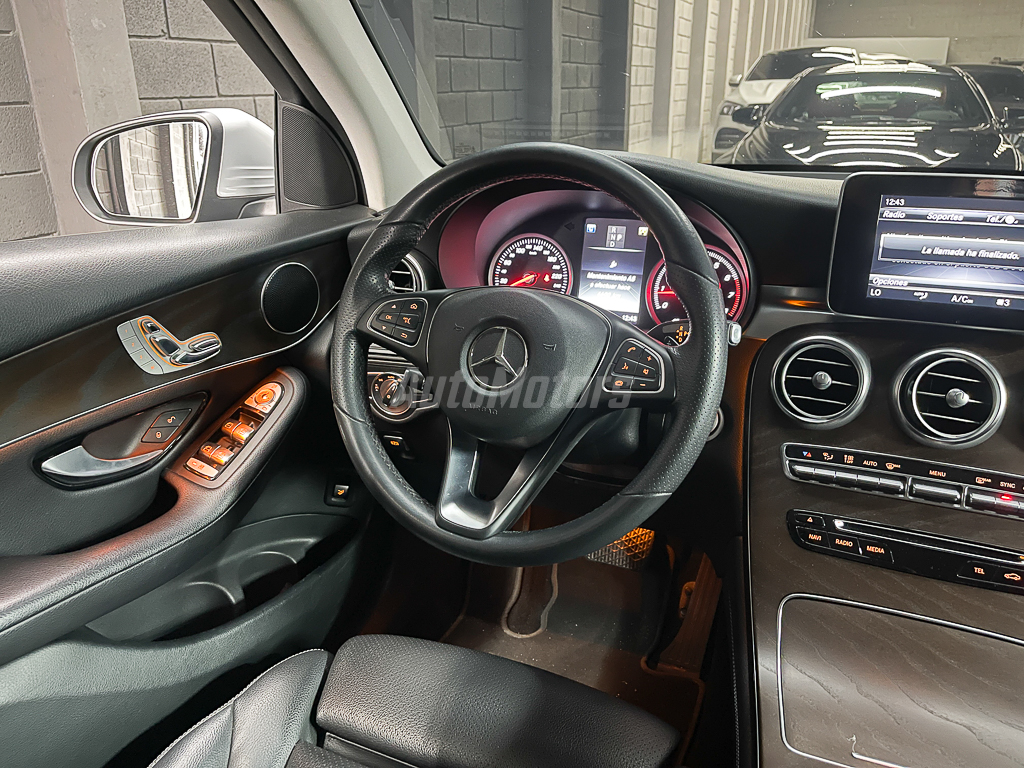 MERCEDES-BENZ GLC 250 4MATIC 2018 full