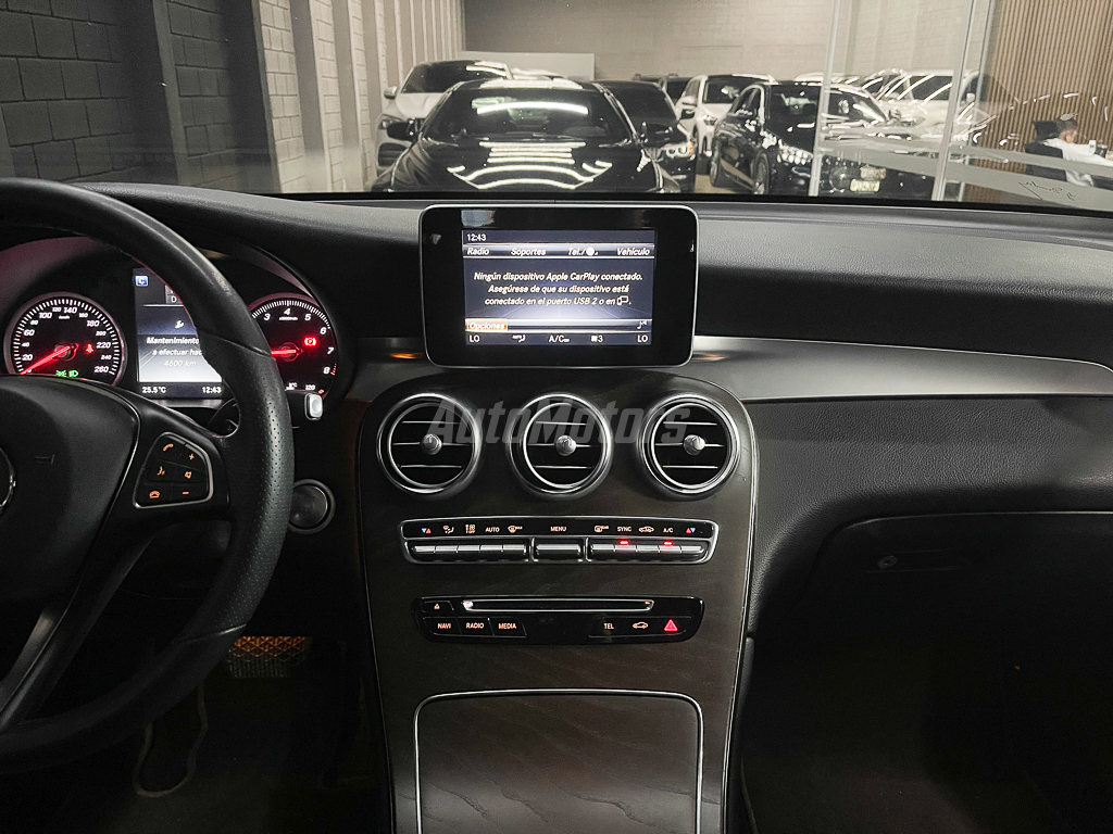 MERCEDES-BENZ GLC 250 4MATIC 2018 full