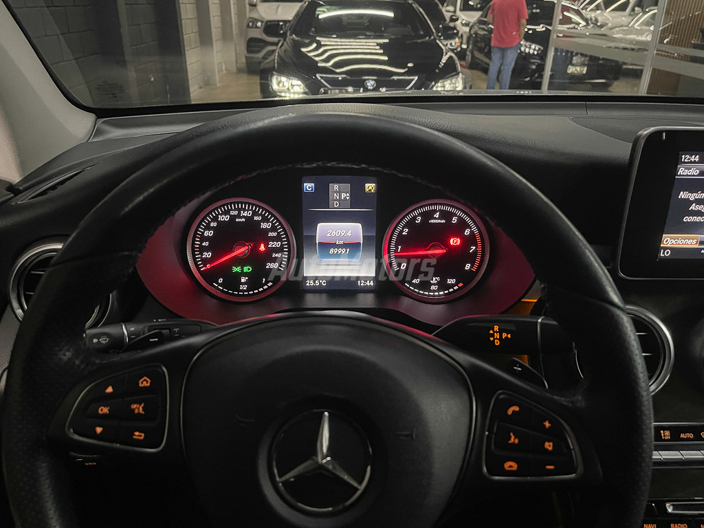 MERCEDES-BENZ GLC 250 4MATIC 2018 full