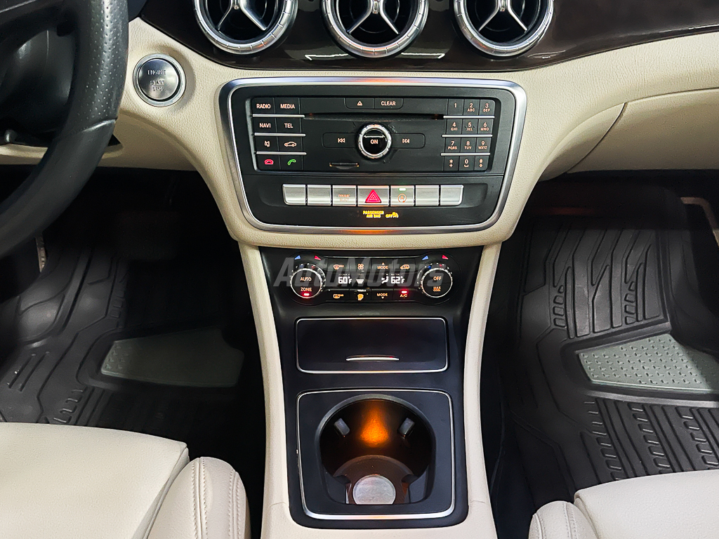 MERCEDES BENZ CLA 250 AMG 2018 full