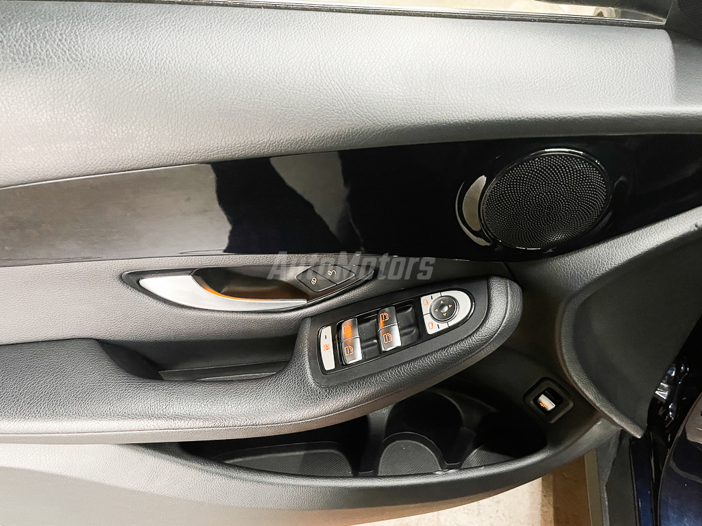 MERCEDES-BENZ GLC 250 4MATIC 2018 full