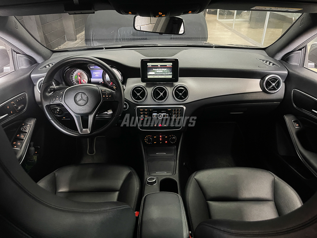 MERCEDES-BENZ CLA 200 2014 full