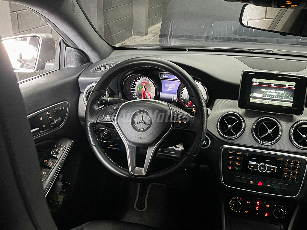 MERCEDES-BENZ CLA 200 2014 full