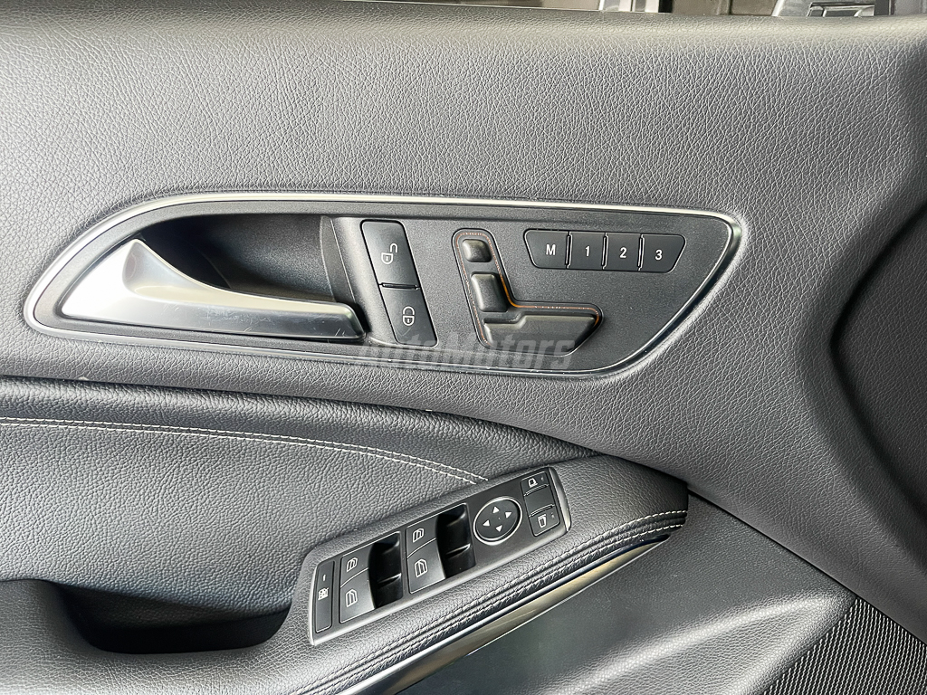 MERCEDES-BENZ CLA 200 2014 full