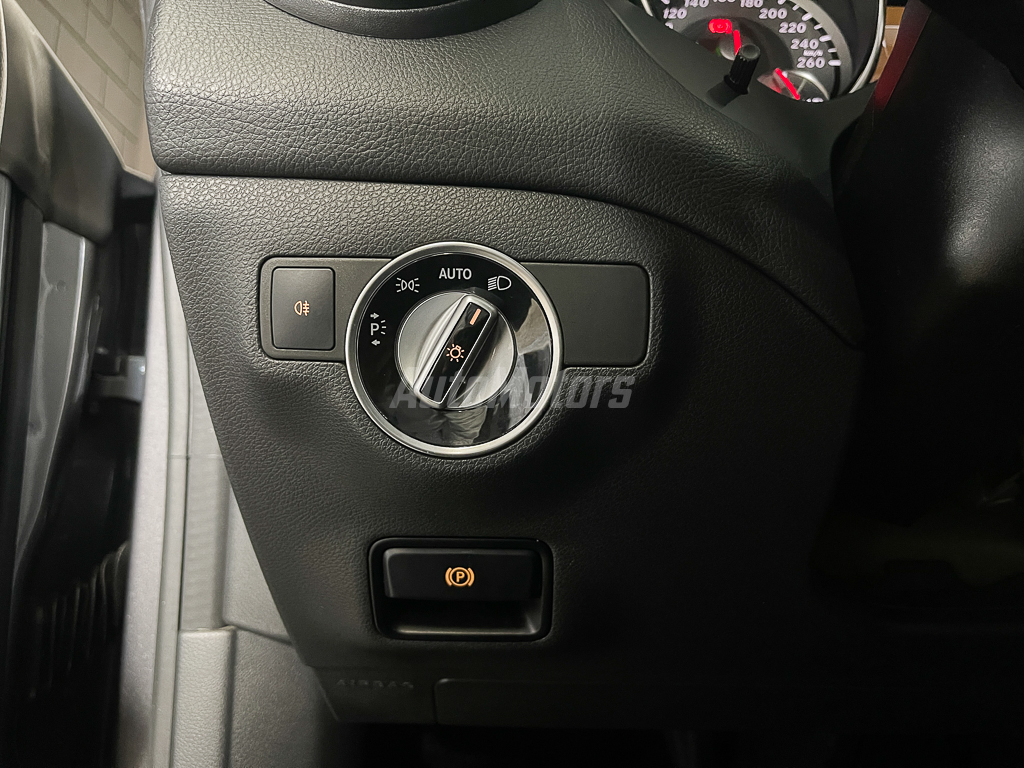 MERCEDES-BENZ CLA 200 2014 full