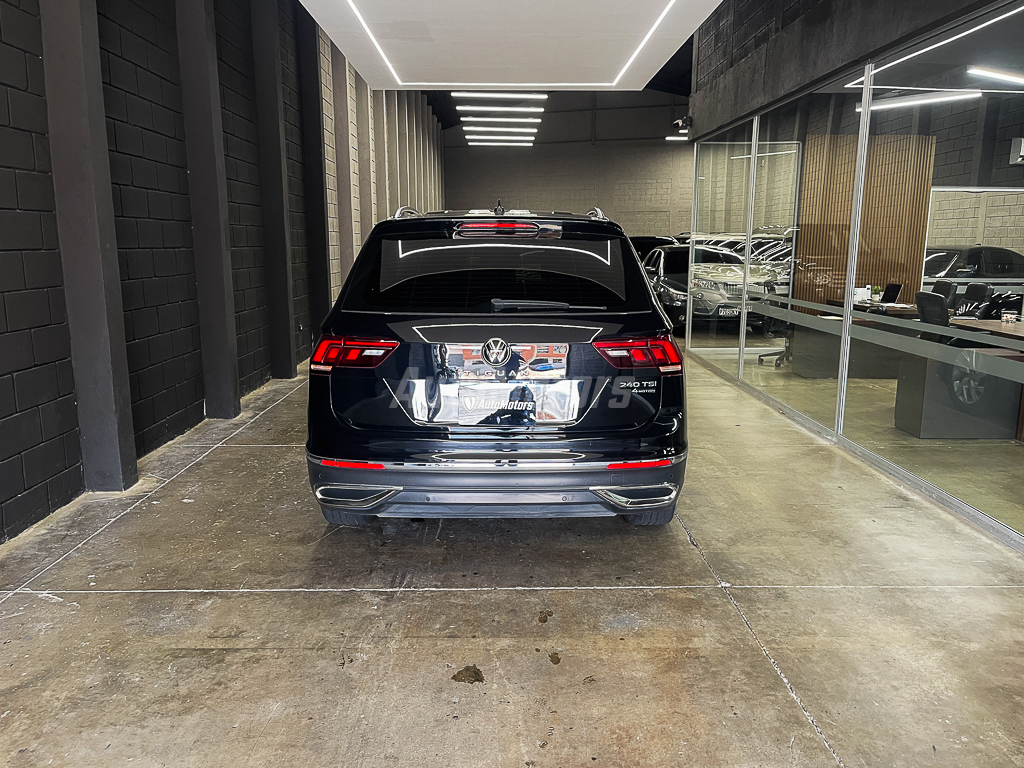 VOLKSWAGEN TIGUAN 4MOTION 2022 full