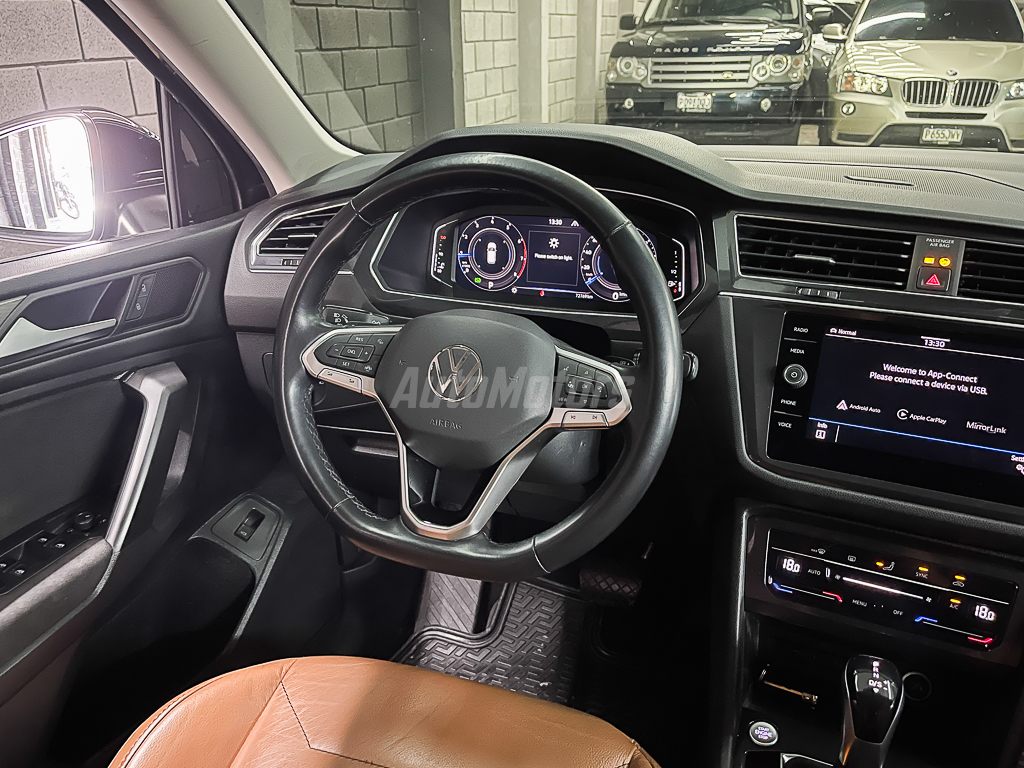 VOLKSWAGEN TIGUAN 4MOTION 2022 full