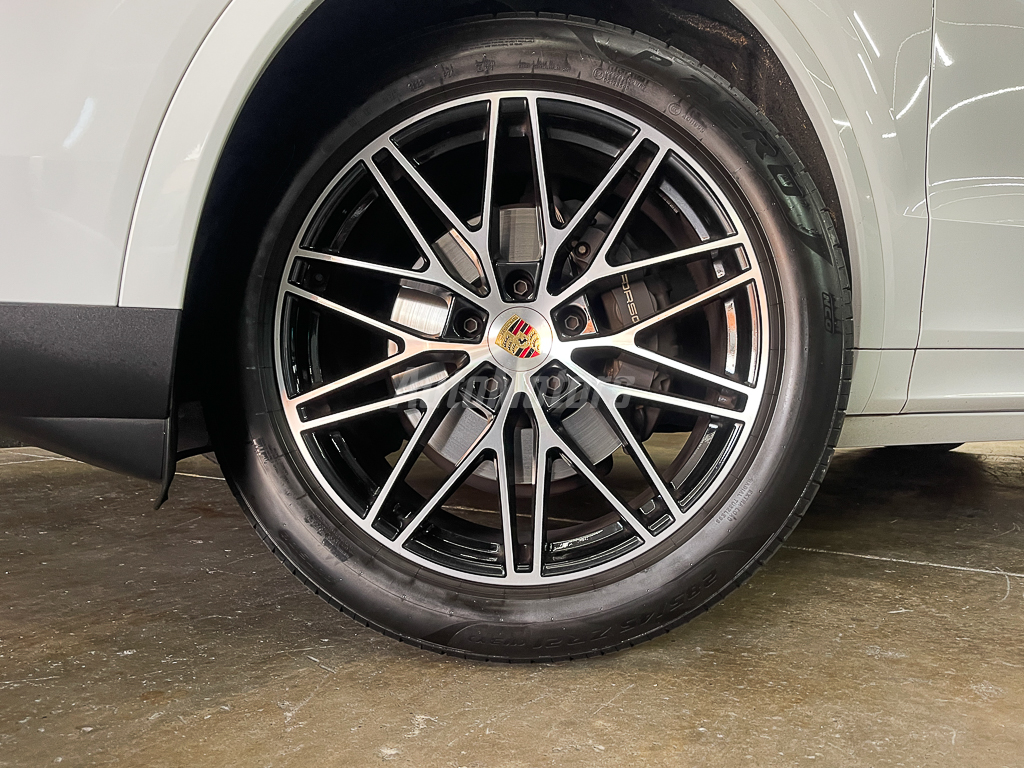 PORSCHE CAYENNE COUPE 2024 full