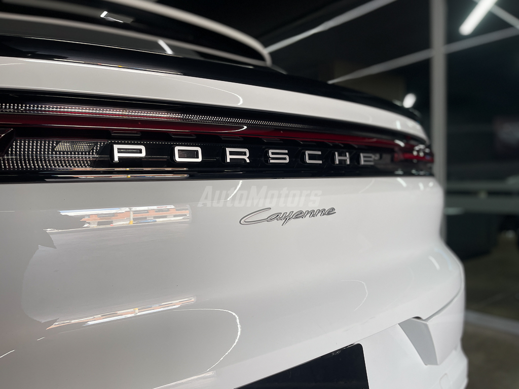 PORSCHE CAYENNE COUPE 2024 full