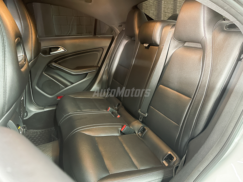MERCEDES BENZ CLA 200 2015 full