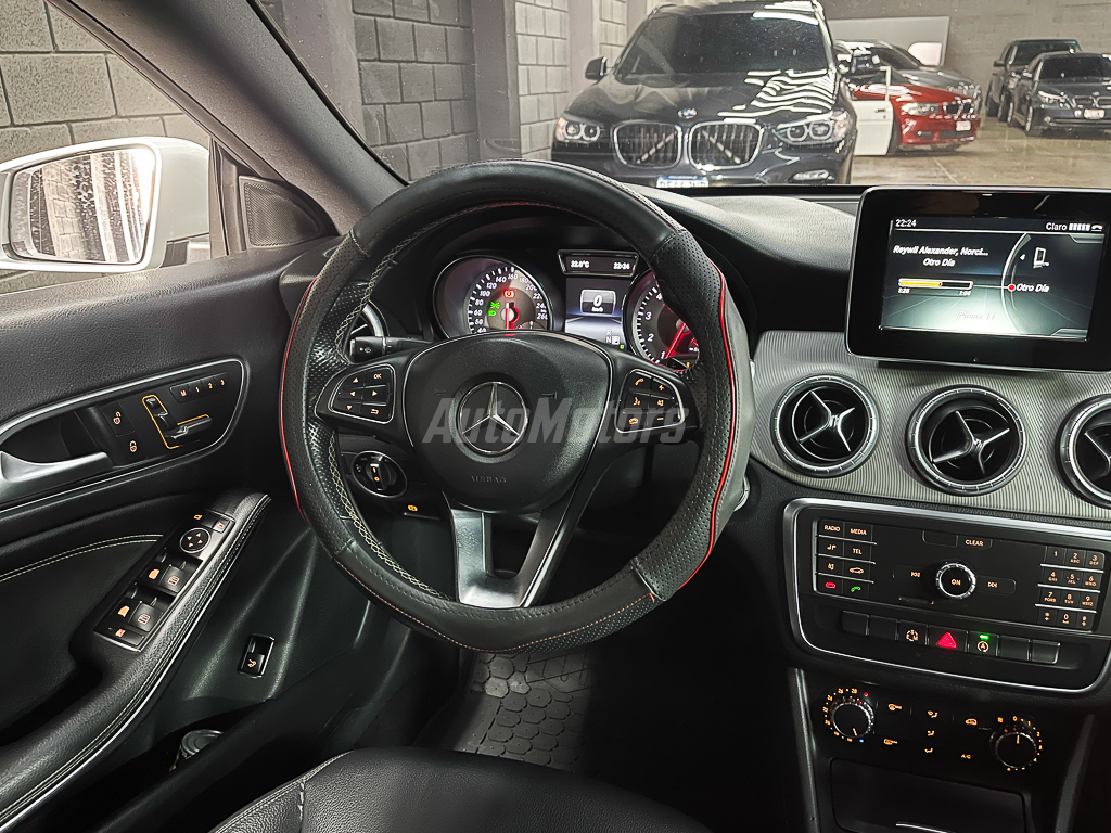 MERCEDES BENZ CLA 200 2015 full