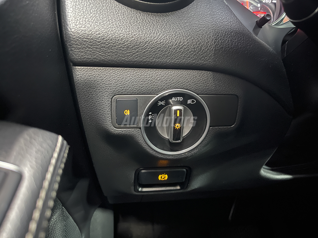 MERCEDES BENZ CLA 200 2015 full