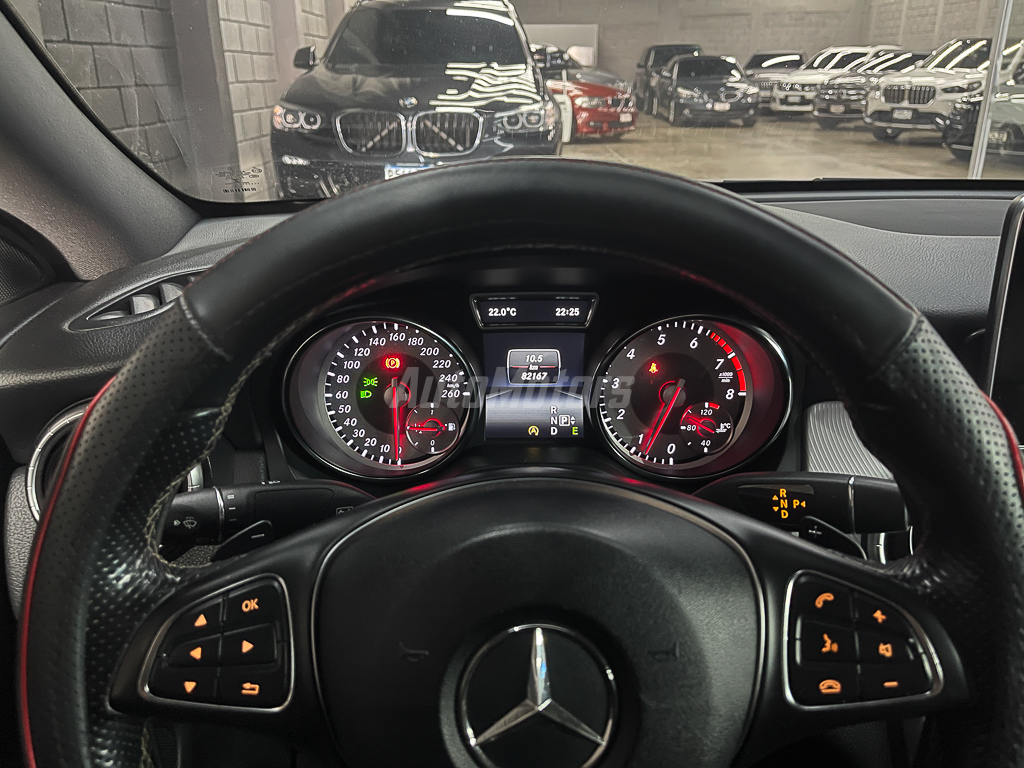 MERCEDES BENZ CLA 200 2015 full