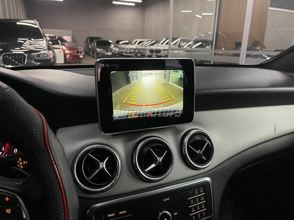 MERCEDES BENZ CLA 200 2015 full