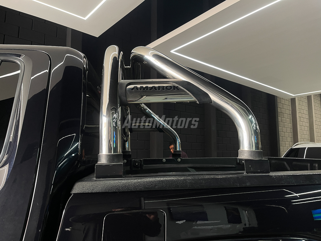 VOLKSWAGEN AMAROK 2017 full