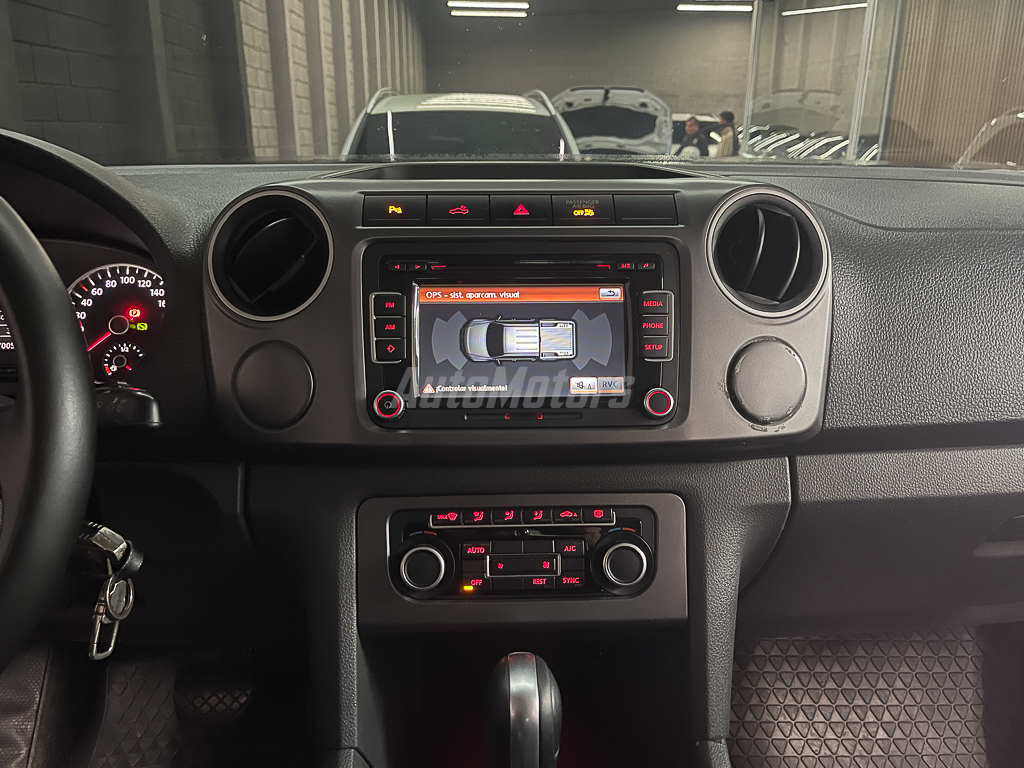 VOLKSWAGEN AMAROK 2017 full