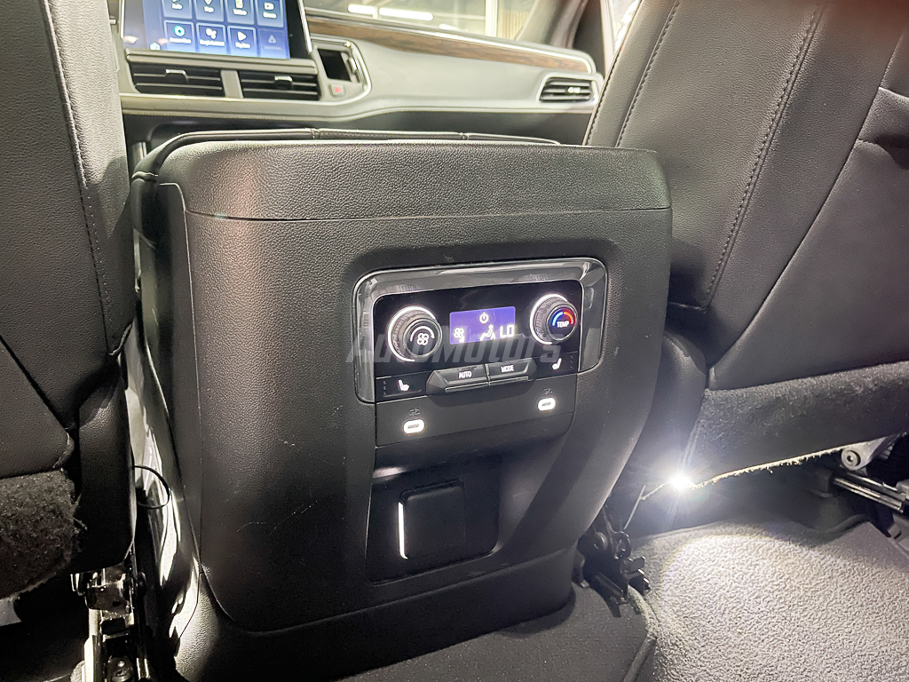 CHEVROLET SUBURBAN PREMIER 2023 full