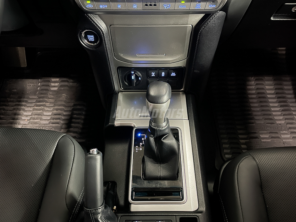 TOYOTA LAND CRUISER PRADO TXL FACELIFT VX DIESEL 2024 full