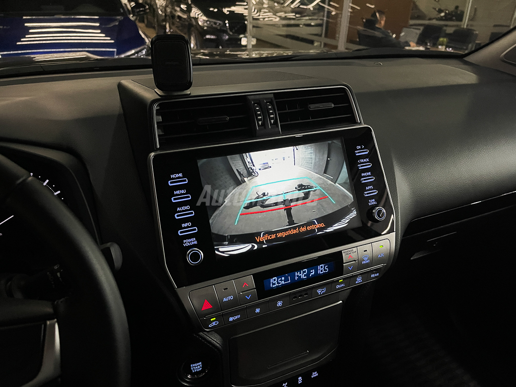 TOYOTA LAND CRUISER PRADO TXL FACELIFT VX DIESEL 2024 full