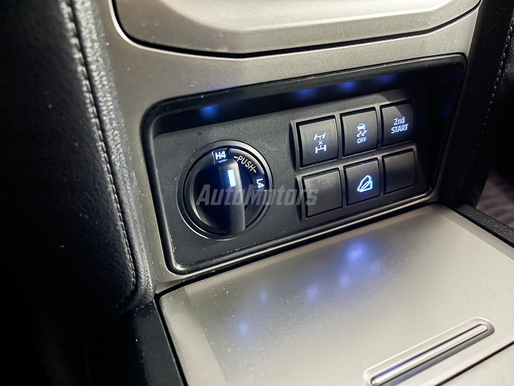 TOYOTA LAND CRUISER PRADO TXL FACELIFT VX DIESEL 2024 full