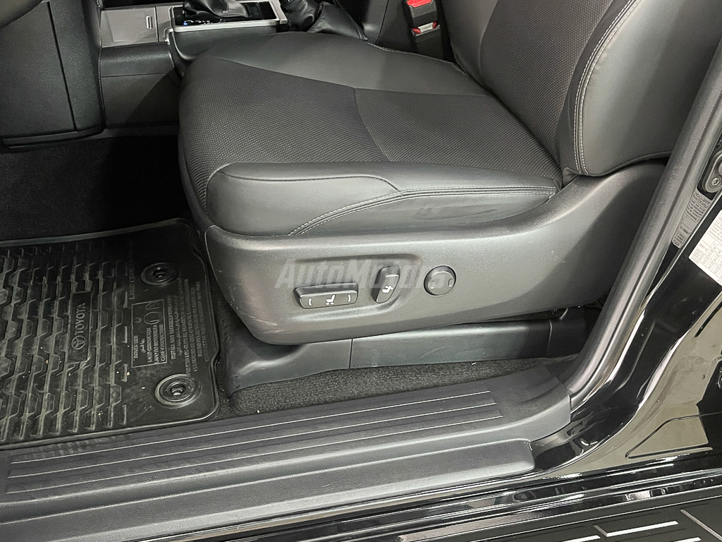 TOYOTA LAND CRUISER PRADO TXL FACELIFT VX DIESEL 2024 full